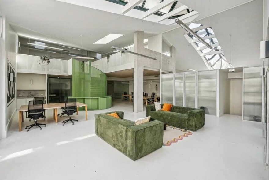 Office in Paris for sale - Building Photo - Image 2 of 12