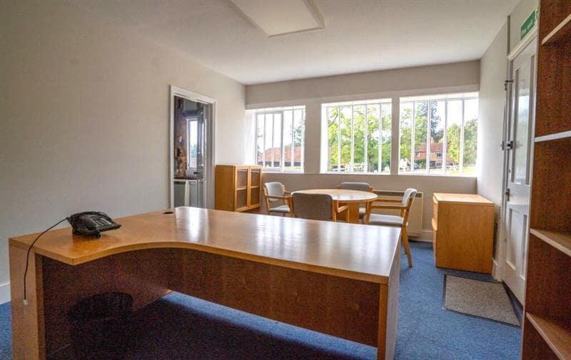 Peper Harow, Godalming to rent - Building Photo - Image 2 of 6