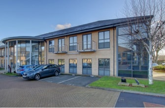 Bradford Rd, Cleckheaton to rent Building Photo- Image 1 of 3