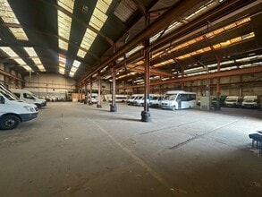 2 Lawley Middleway, Birmingham to rent Interior Photo- Image 2 of 16
