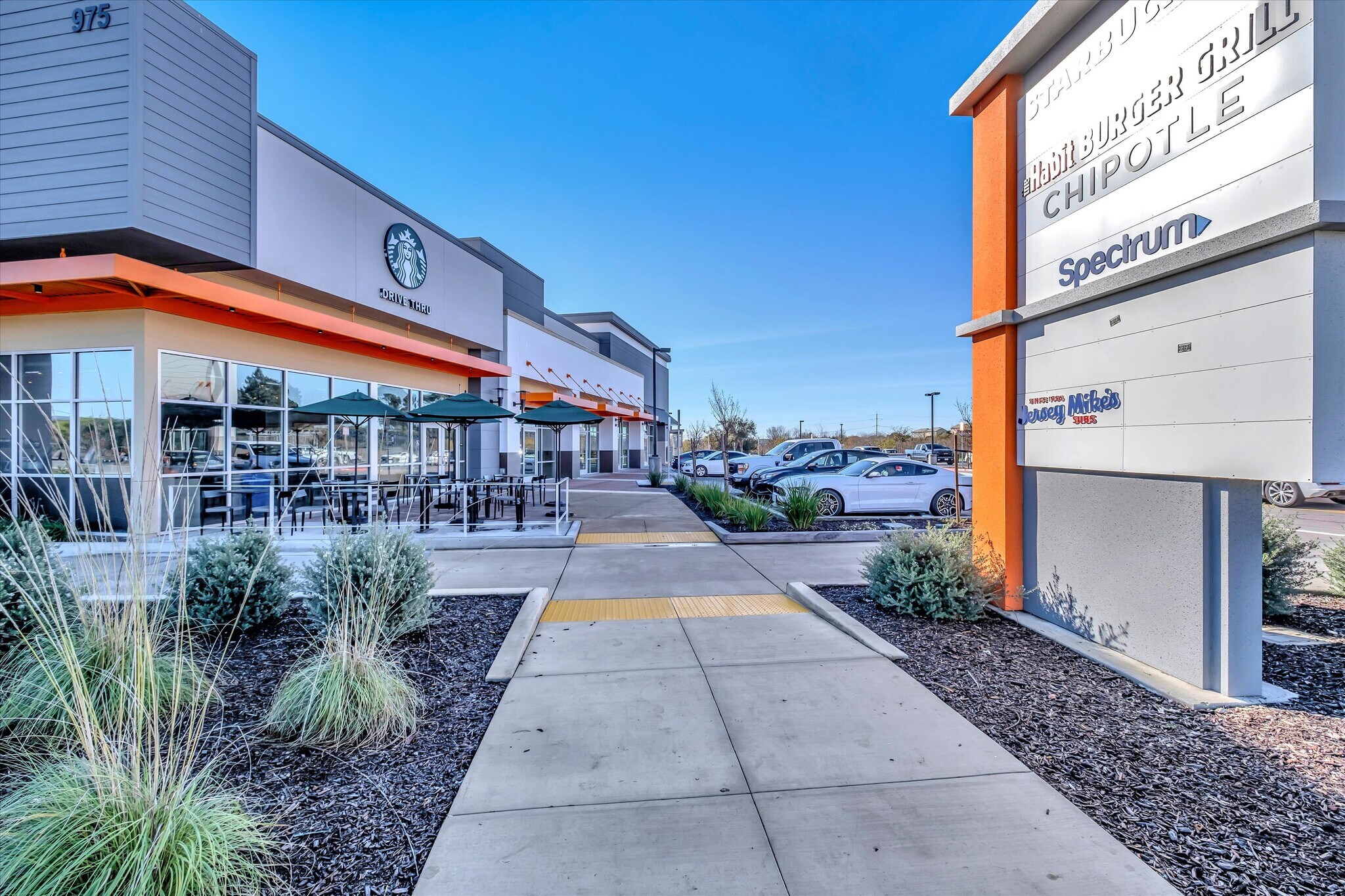 999 Main St, Watsonville, CA to rent Building Photo- Image 1 of 13