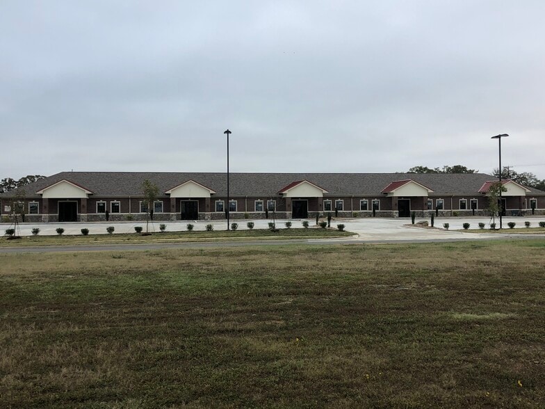 685 Shelby Trl, Conway, AR to rent - Building Photo - Image 2 of 2