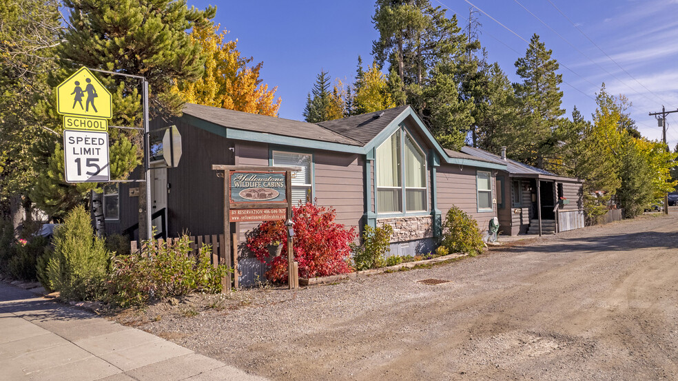 225 N Geyser St, West Yellowstone, MT for sale - Building Photo - Image 2 of 32