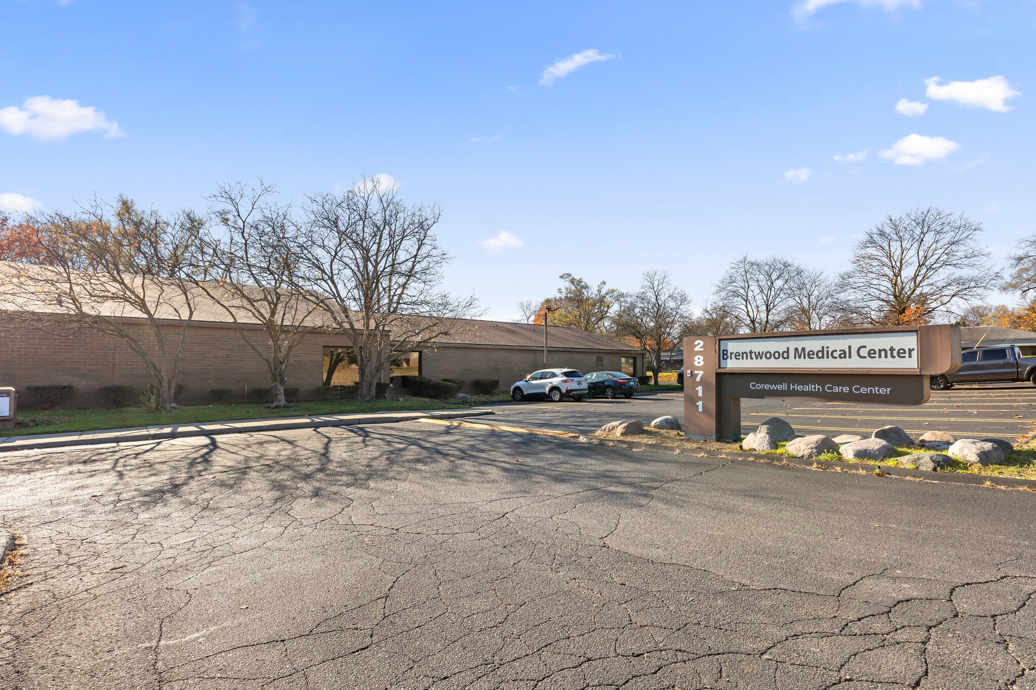28711 8 Mile Rd, Livonia, MI to rent Building Photo- Image 1 of 10