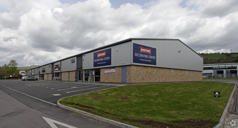 Main Ave, Pontypridd to rent - Primary Photo - Image 1 of 1