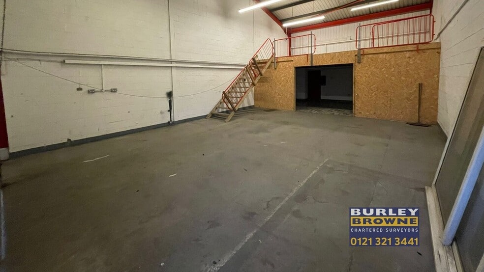Lichfield Rd, Brownhills to rent - Building Photo - Image 2 of 5