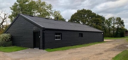 Coneyhurst Rd, Billingshurst to rent Building Photo- Image 1 of 3