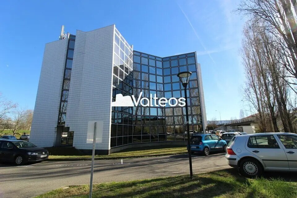2 Bis Rue Marcel Doret, Blagnac to rent Building Photo- Image 1 of 18