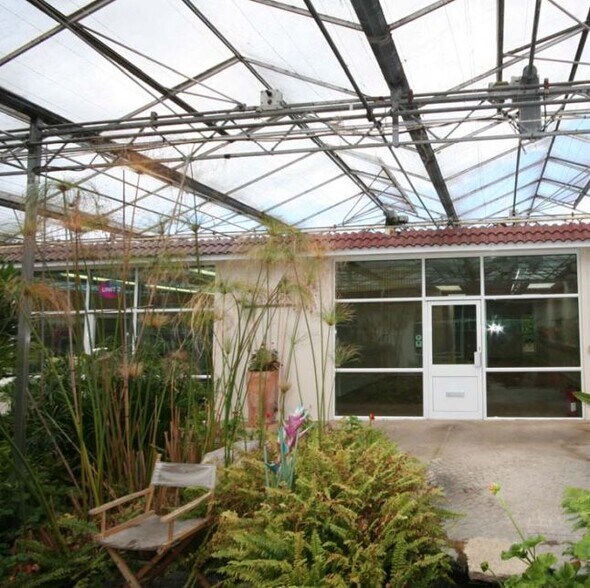 Fryern Court Rd, Fordingbridge, SP6 1QX Glasshouse Studios UK