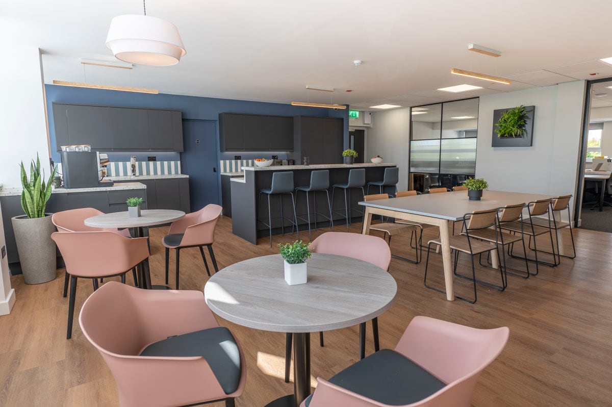 81 Station Rd, Ashford to rent Interior Photo- Image 1 of 19