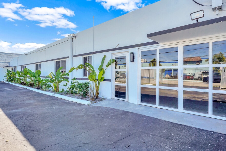 1822 NW 22nd St, Miami, FL for sale - Building Photo - Image 3 of 11