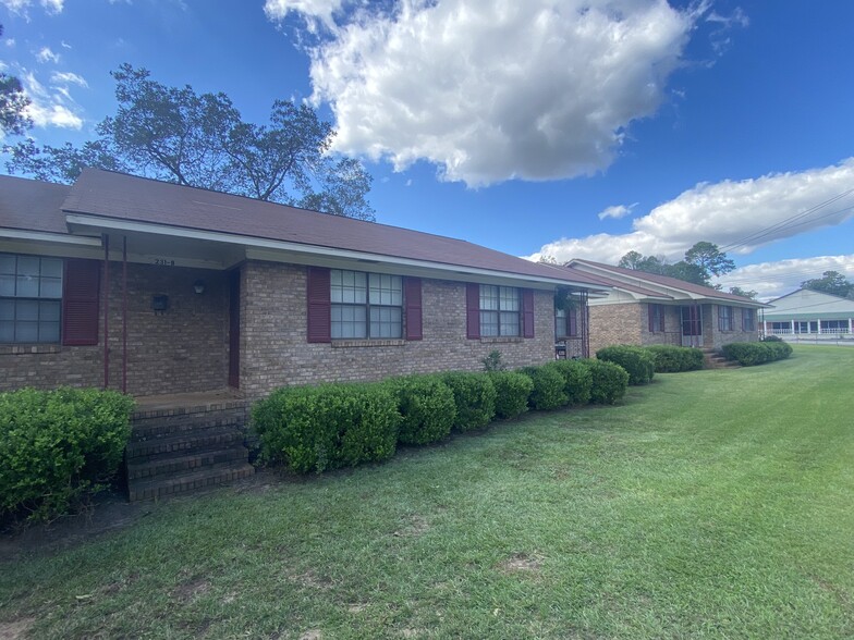 217 Pecan St SE, Dawson, GA for sale - Primary Photo - Image 1 of 1