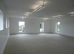 2 Deepdale Enterprise Park, Nettleham to rent Interior Photo- Image 1 of 2