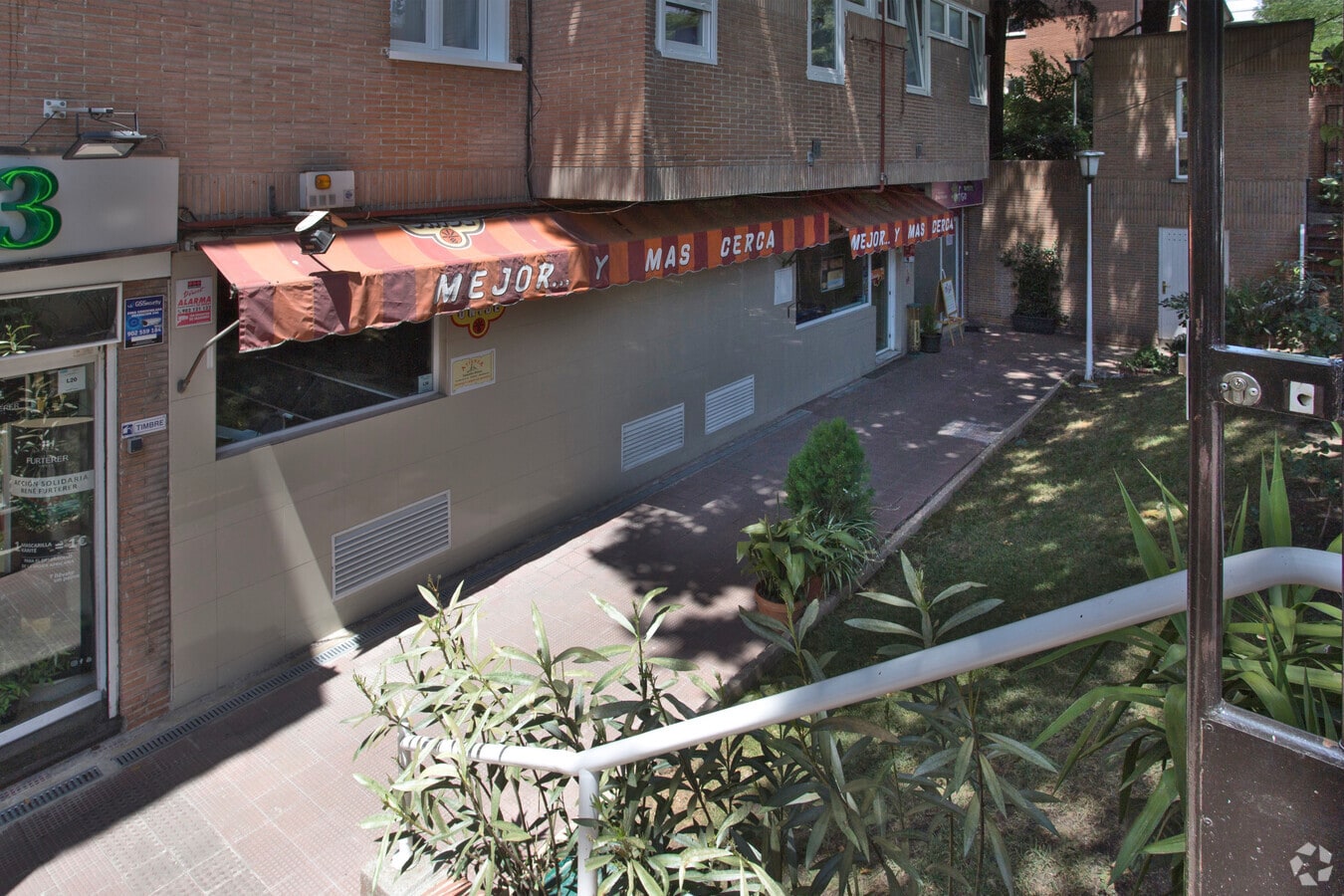 Calle de Arturo Soria, 243, Madrid, MAD 28033 -  -  - Interior Photo - Image 1 of 2