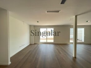 Office in Barcelona, Barcelona to rent Interior Photo- Image 2 of 22