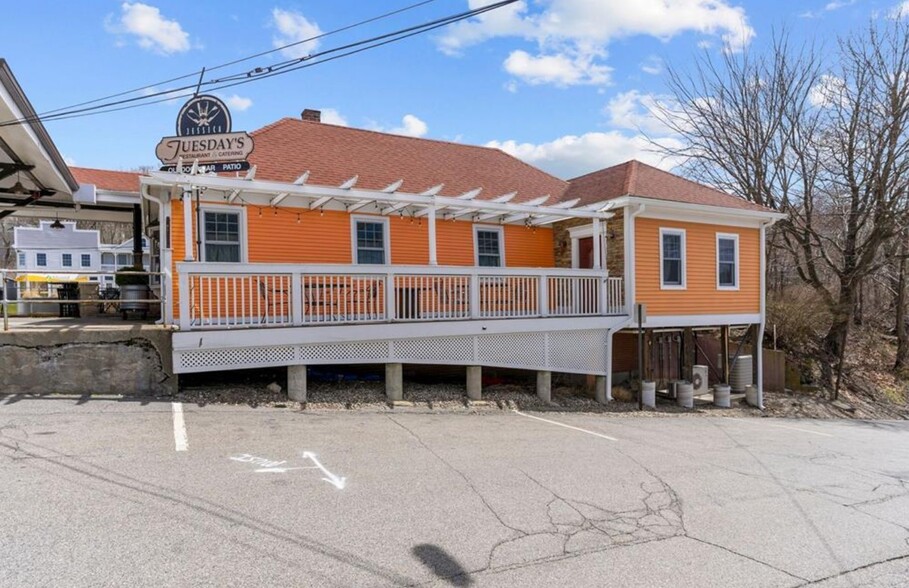 35 Main St, Putnam, CT for sale - Building Photo - Image 2 of 25