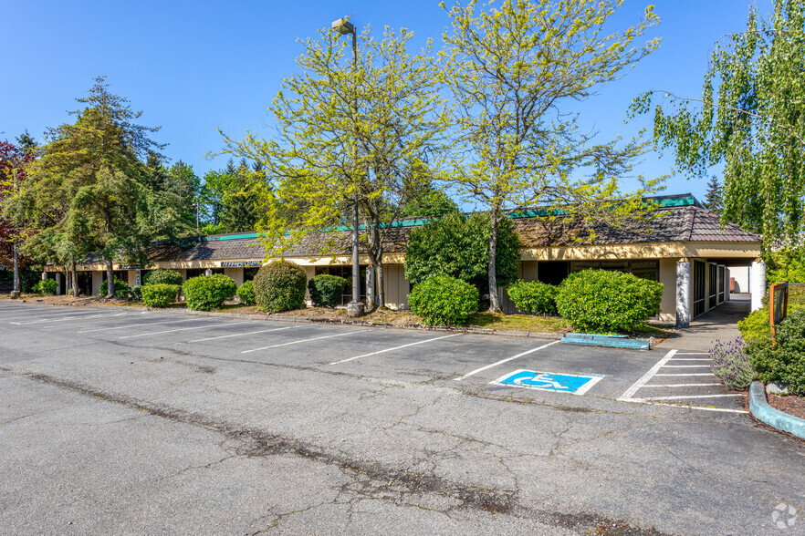 11817-12095 124th Ave NE, Kirkland, WA for rent - Building Photo - Image 1 of 5