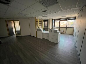 Office in Marseille to rent Interior Photo- Image 1 of 6