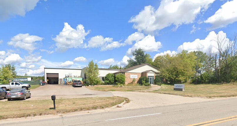 3455 3 Mile Rd NW, Grand Rapids, MI for sale - Building Photo - Image 1 of 8