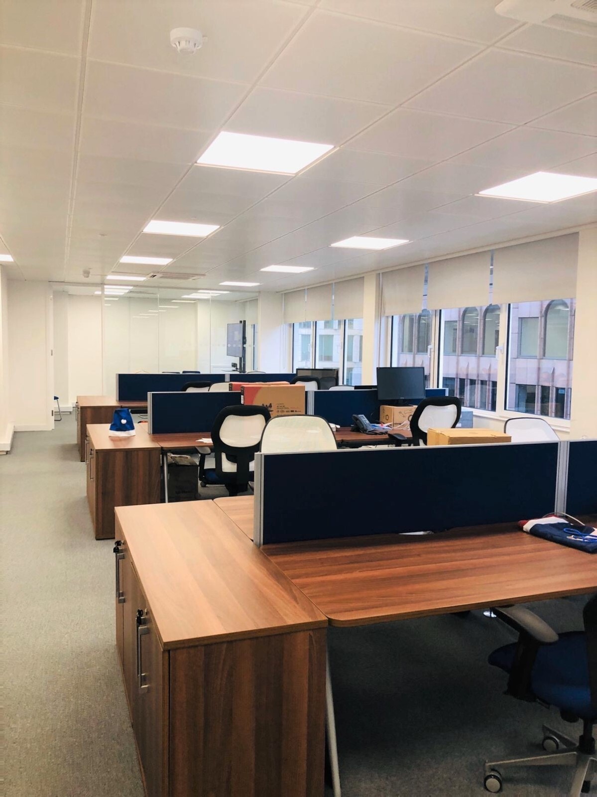 19-21 Great Tower St, London to rent Interior Photo- Image 1 of 9