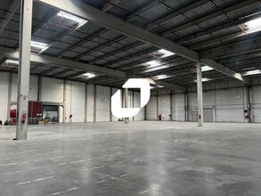 7 Rue Pierre Josse, Bondoufle to rent Interior Photo- Image 1 of 5