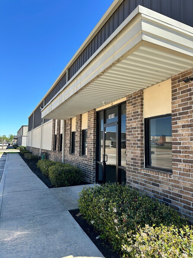 More details for 18519 Imperial Valley Dr, Houston, TX - Light Industrial to Rent