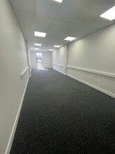 Wesley Sq, Hartlepool to rent Interior Photo- Image 2 of 4
