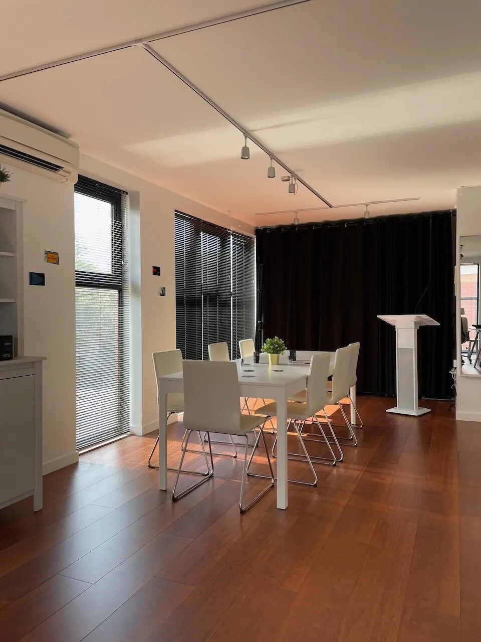 Office in Ramonville-Saint-Agne for sale Interior Photo- Image 1 of 21