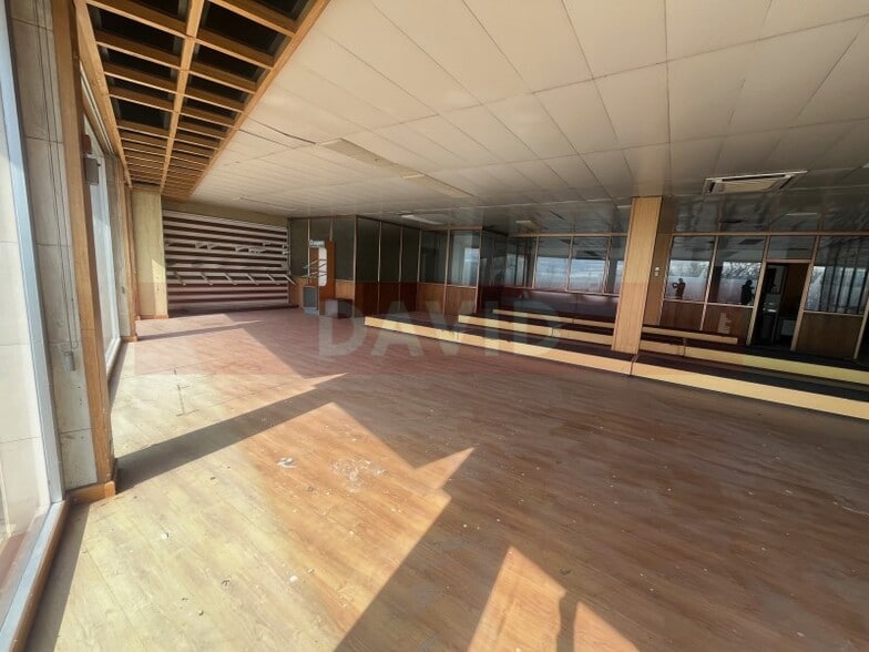 Industrial in Figueres, Gerona for sale - Interior Photo - Image 3 of 11