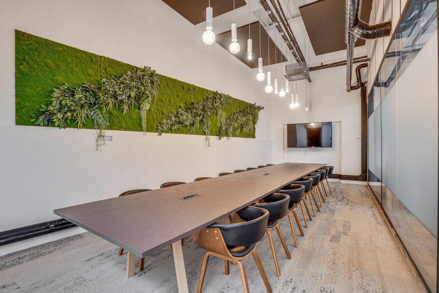 Co-working Space in Paris to rent - Interior Photo - Image 3 of 5