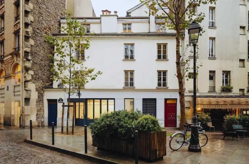 Location Bureaux 124 m² - Photo 1