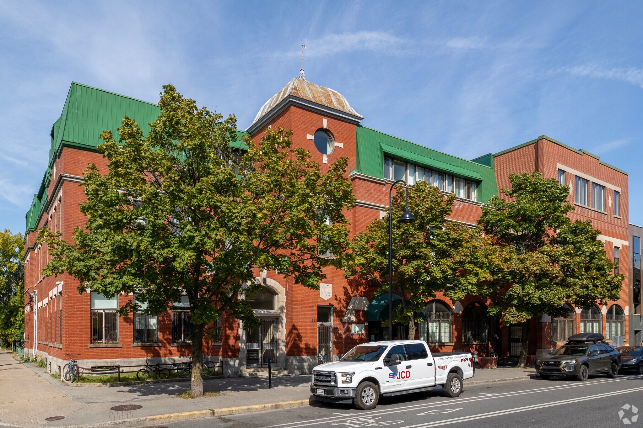 471-475 Av De L'église, Montréal, QC for sale Primary Photo- Image 1 of 4