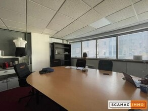 Office in Le Kremlin-Bicêtre for sale Interior Photo- Image 1 of 14