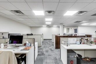 212 E Ohio St, Chicago, IL to rent Interior Photo- Image 2 of 8