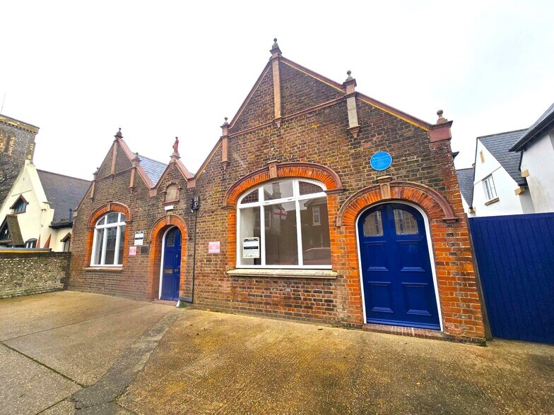 50 Grafton Rd, Worthing to rent - Primary Photo - Image 1 of 3