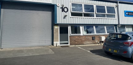 Meadow Rd, Worthing to rent Building Photo- Image 1 of 1