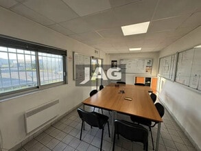 Light Industrial in Genas for sale Interior Photo- Image 1 of 3