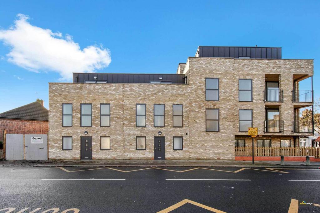 101 Cumberland Rd, London for sale Primary Photo- Image 1 of 1