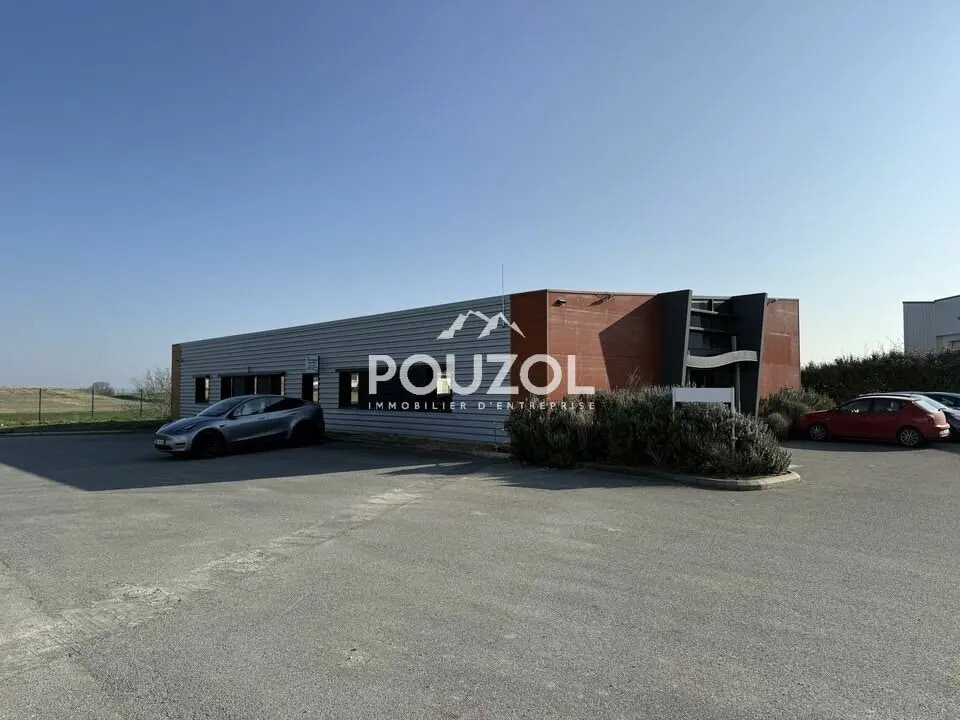 Location Bureaux 348 m² - Photo 1