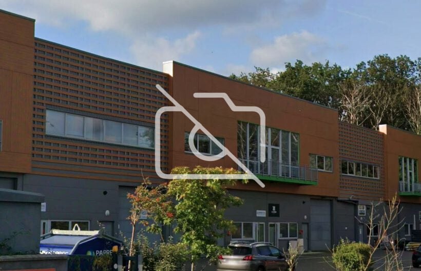 Industrial in Villebon-sur-Yvette to rent - Building Photo - Image 1 of 1