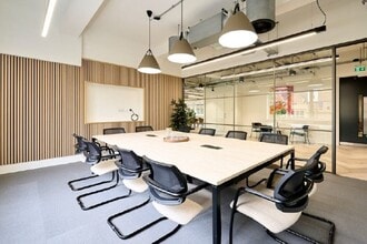 26-30 Upper Marlborough Rd, St Albans to rent Interior Photo- Image 2 of 4