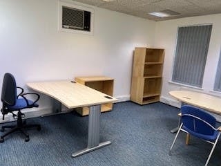 35 Church Rd, Lymm to rent - Building Photo - Image 2 of 6