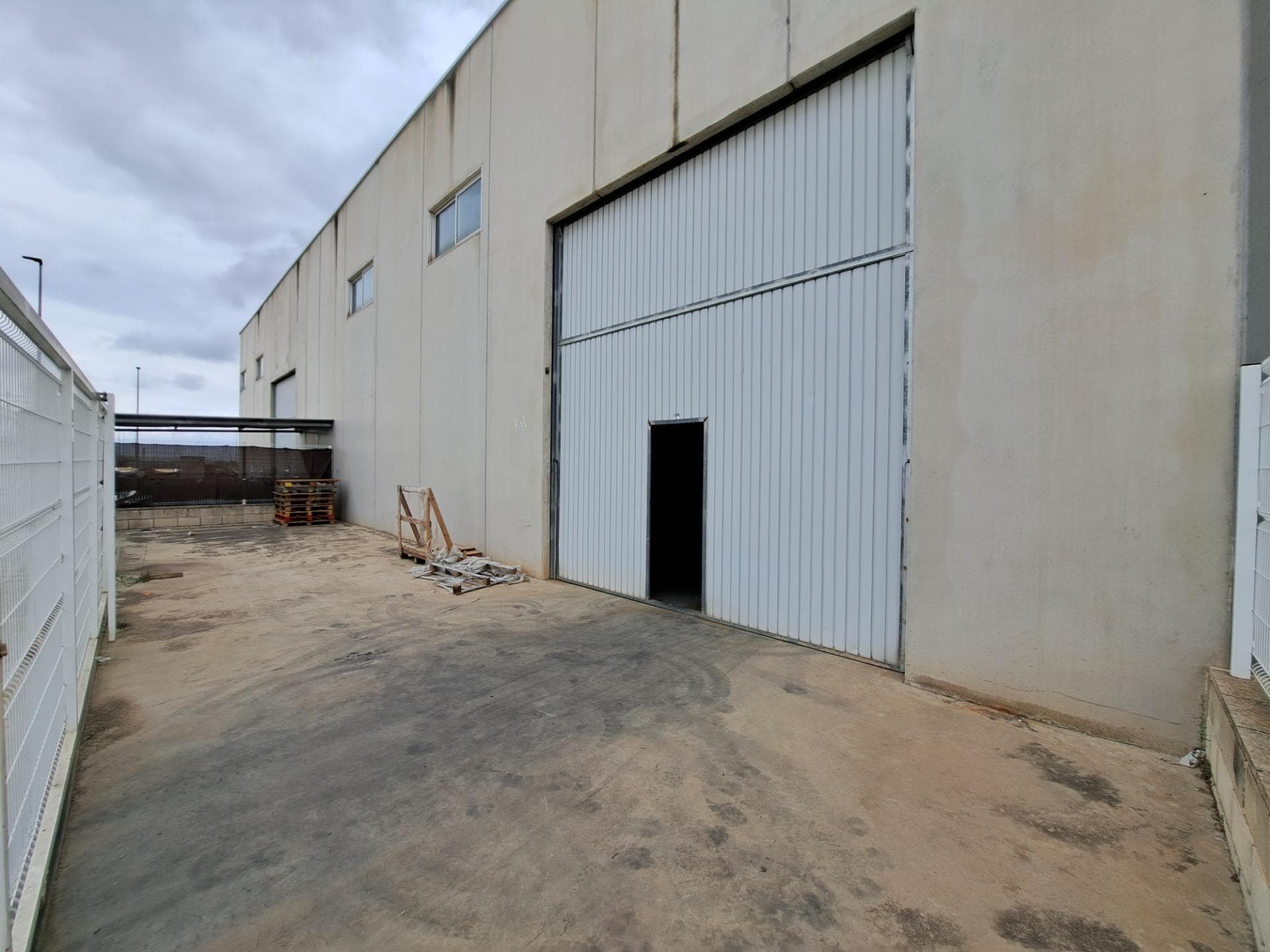 Industrial in La Pobla Llarga, Valencia to rent Building Photo- Image 1 of 12