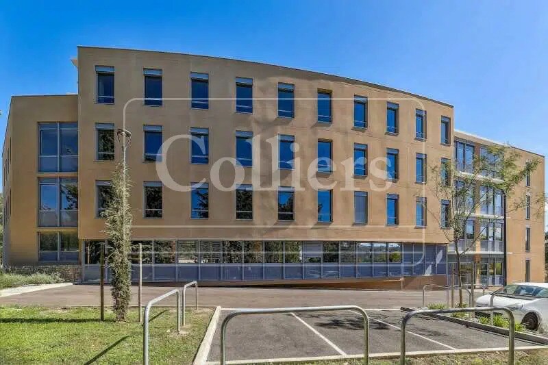 Office in Aix-en-Provence to rent - Building Photo - Image 1 of 21