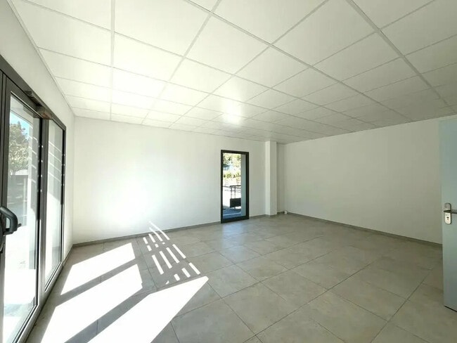 Location Commerce 32 m²