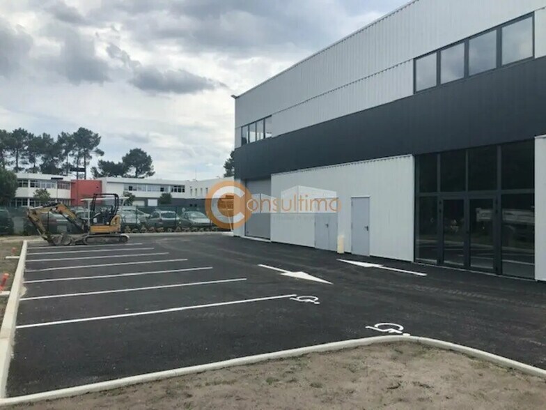 Light Industrial in Gradignan to rent - Building Photo - Image 2 of 13