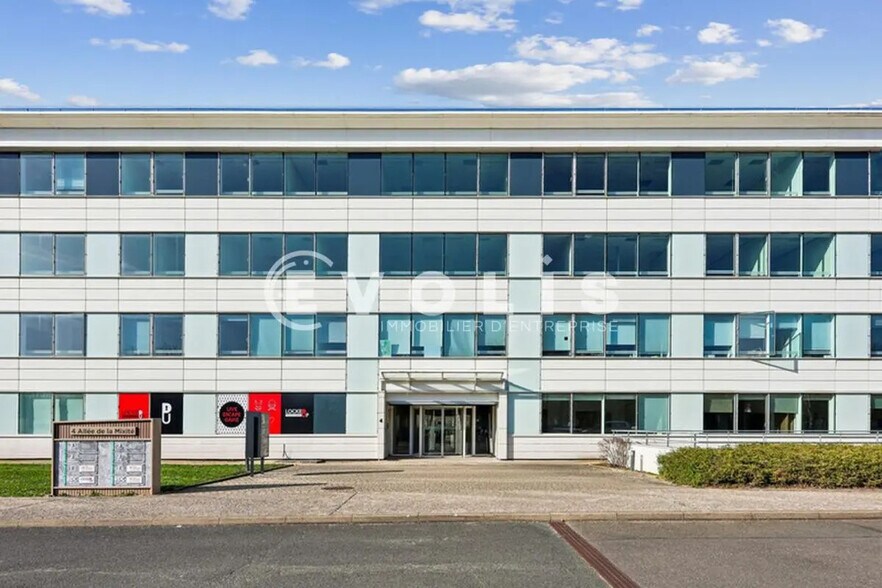 4-6 Allée De La Mixité, Lieusaint to rent - Primary Photo - Image 2 of 14