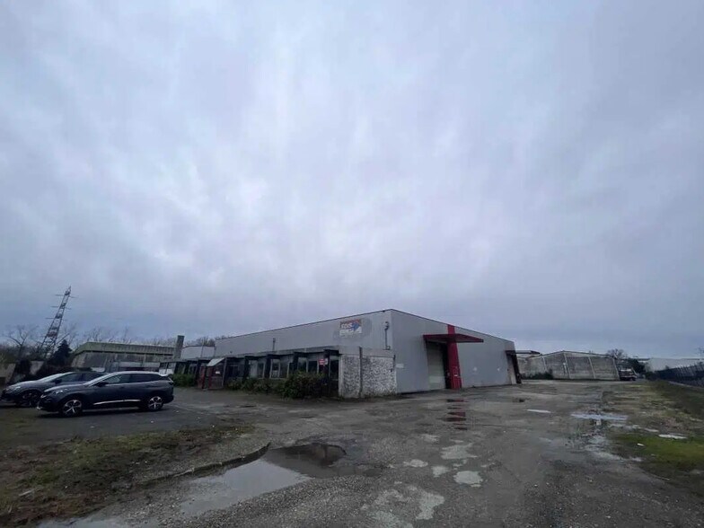 Office in Bordeaux to rent - Building Photo - Image 3 of 14