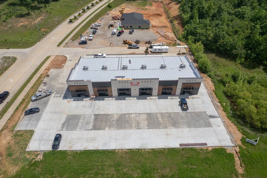 2000 Shelby Rd., Poplar Bluff, MO for rent - Building Photo - Image 3 of 11