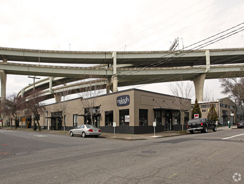 1627 NW 14th Ave, Portland, OR for rent - Building Photo - Image 2 of 7